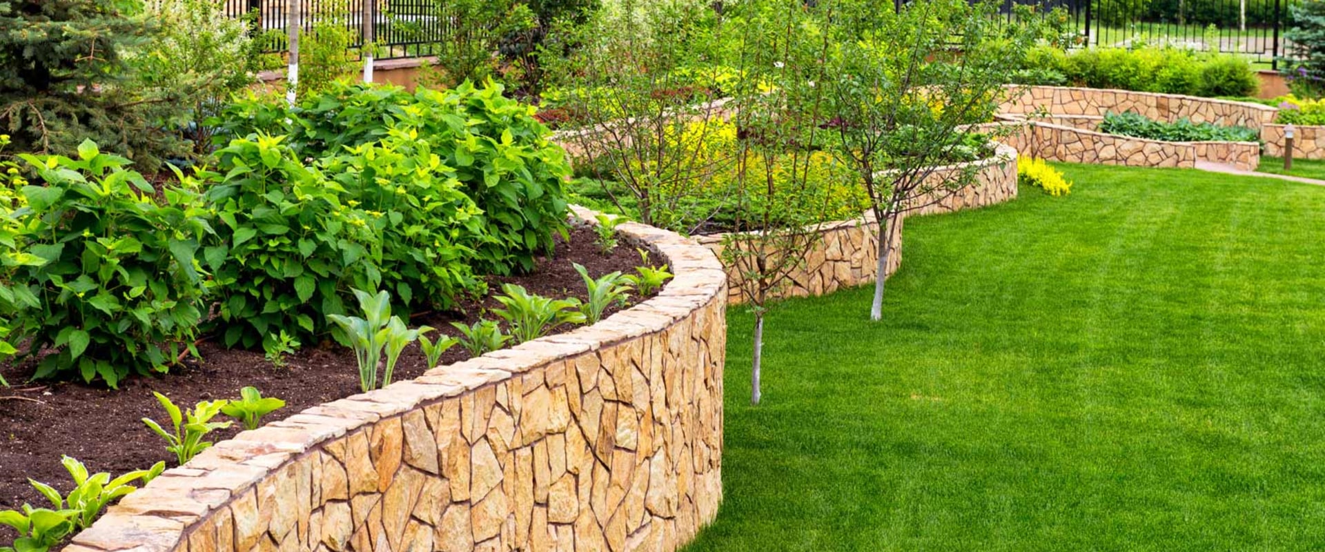 How to Calculate Labor Cost for Landscaping Projects